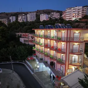 Unico *** Sarandë